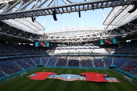 UEFA zakazuje tęczowych reklam w Rosji i Azerbejdżanie