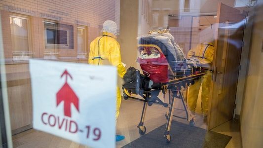 90-latka zmarła na Covid. Była zakażona dwoma wariantami