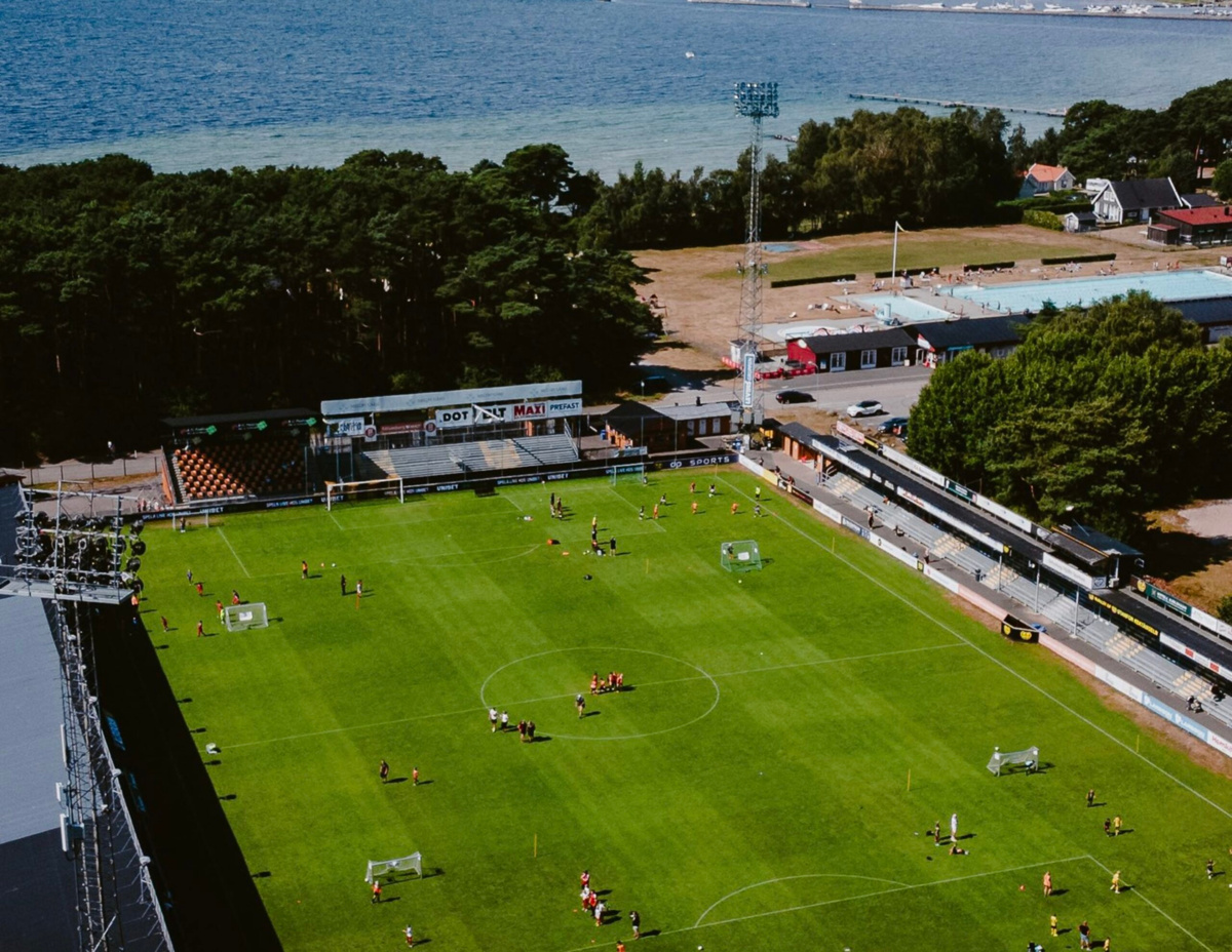 "Jesteśmy wieśniakami!" - szwedzka Nieciecza pewnie kroczy po mistrzostwo kraju