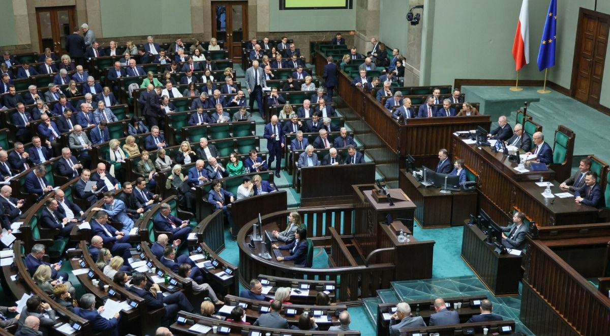 Sejm uchwalił budżet na 2026 rok. Tusk: koalicja jest stabilna