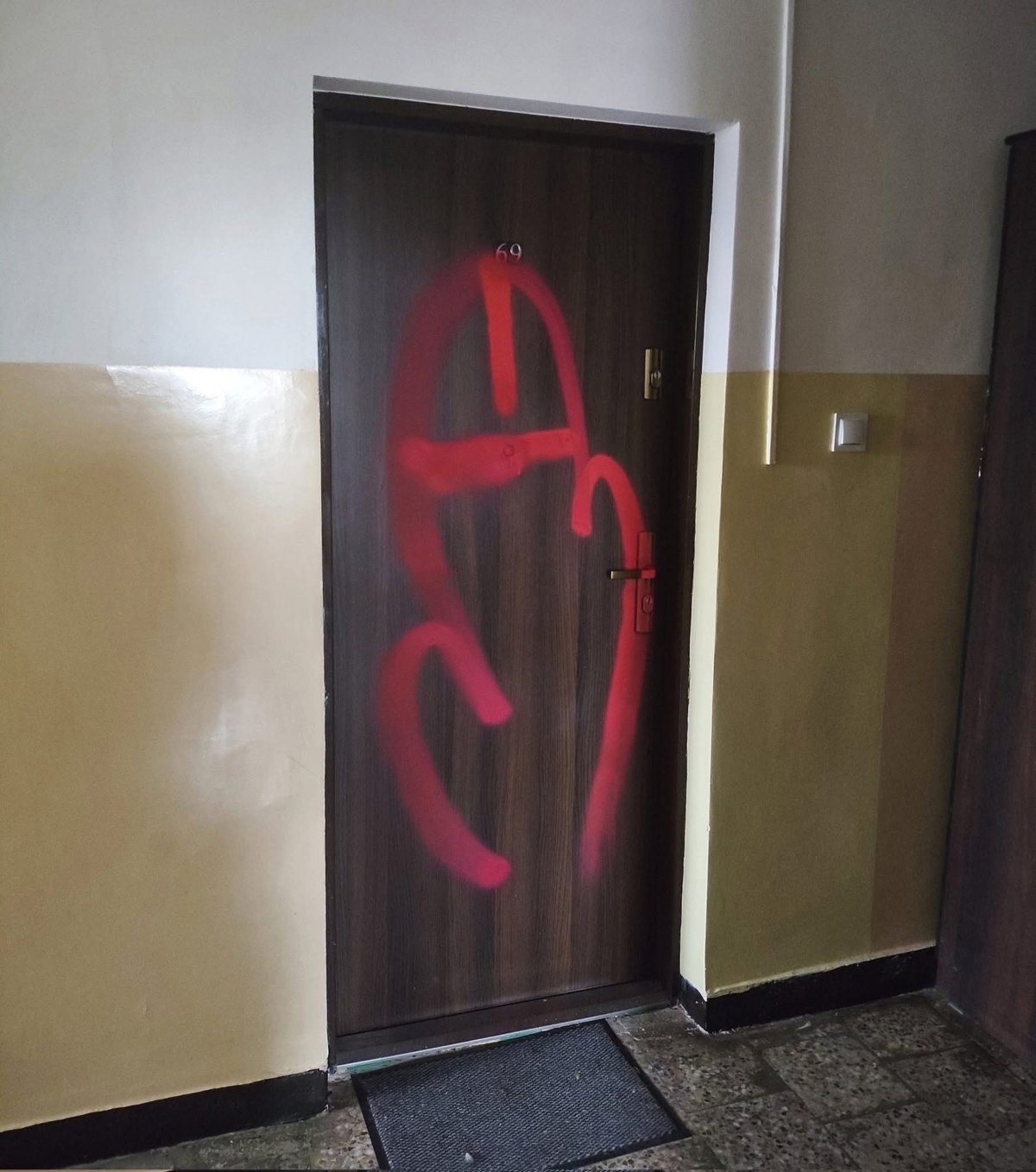 332cd461-dcc7-4e2b-b761-f8a8673be3fd