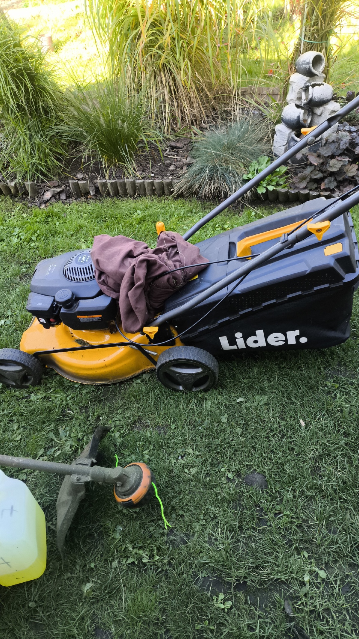 7bcd9028-93aa-4f7d-9a86-ddcc4536b212