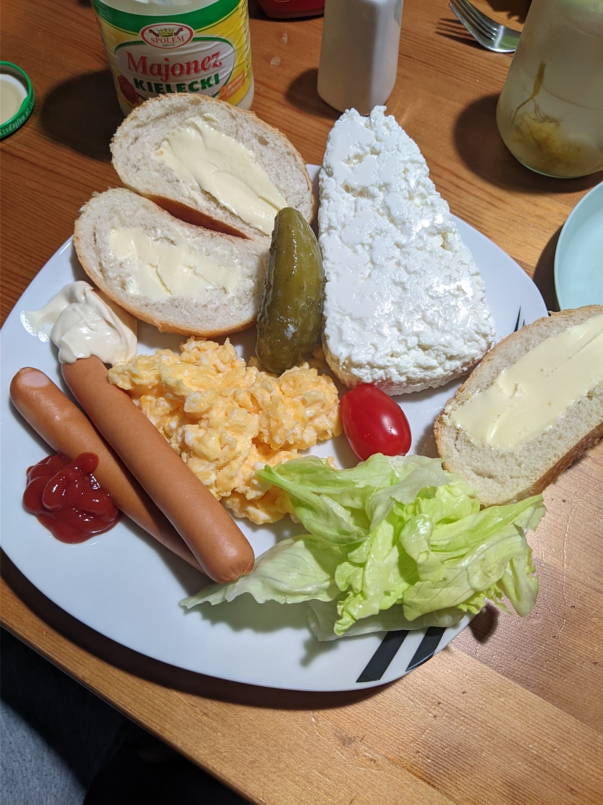 9268653b-693a-4a35-bd2e-28d26f34e5a4