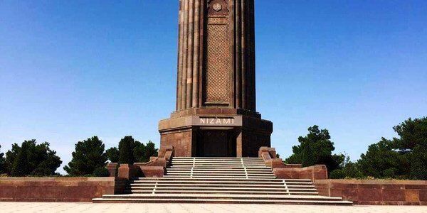 Jedność ciała i ducha. Słowo o Nizami Ganjavi