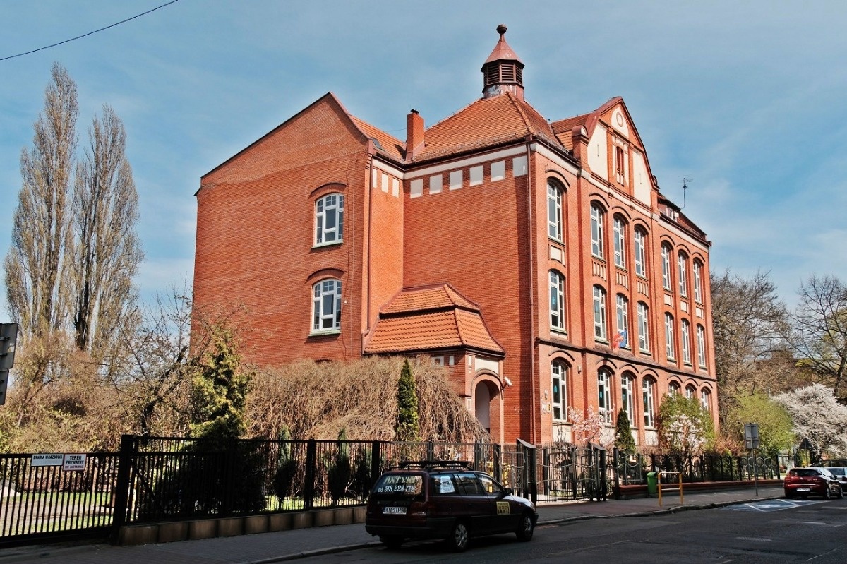 Chorzów Batory Stara Architektura Śląska Kwietniowy Foto Spacer Fot. Piotr Witowski / Urokliwy Śląsk