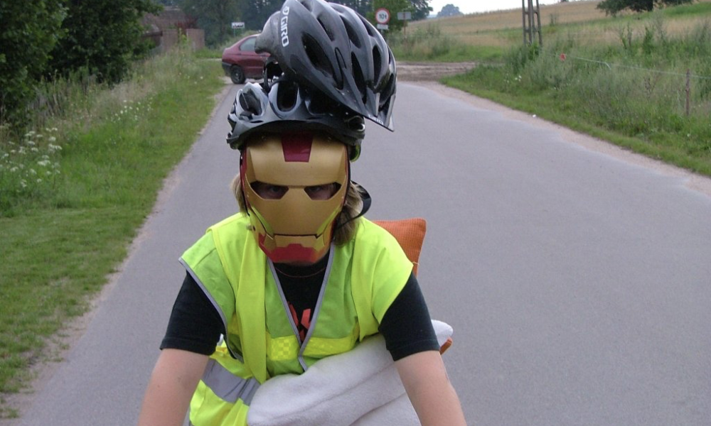 Działania pozorowane – przymusowe kaski rowerowe pogarszają bezpieczeństwo