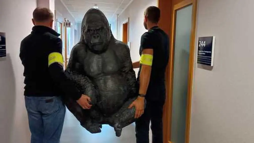 5a93c754-db61-469c-b290-a746b0ab97f8