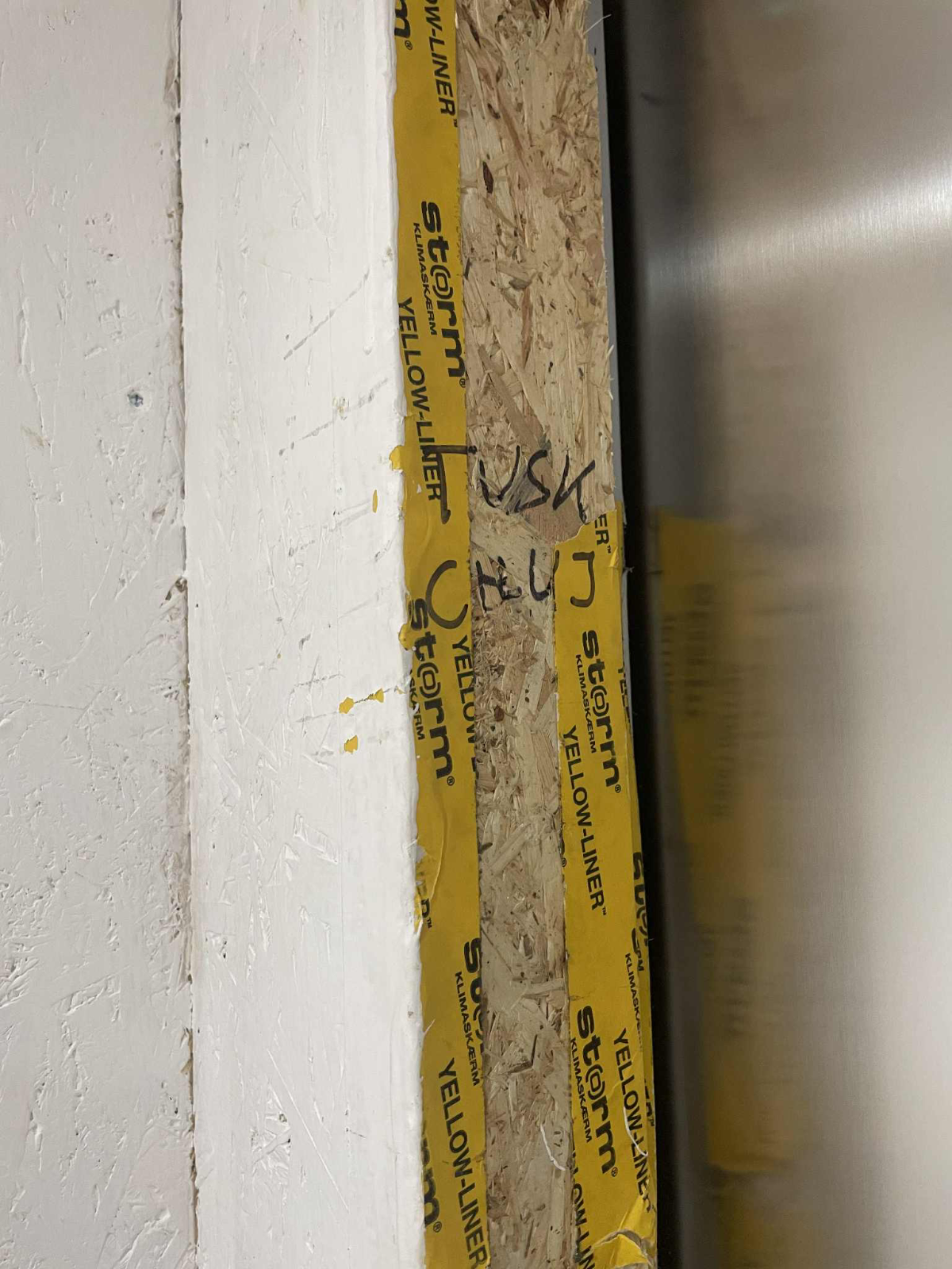 b6d62b22-b962-42e8-a131-13c6a7234234