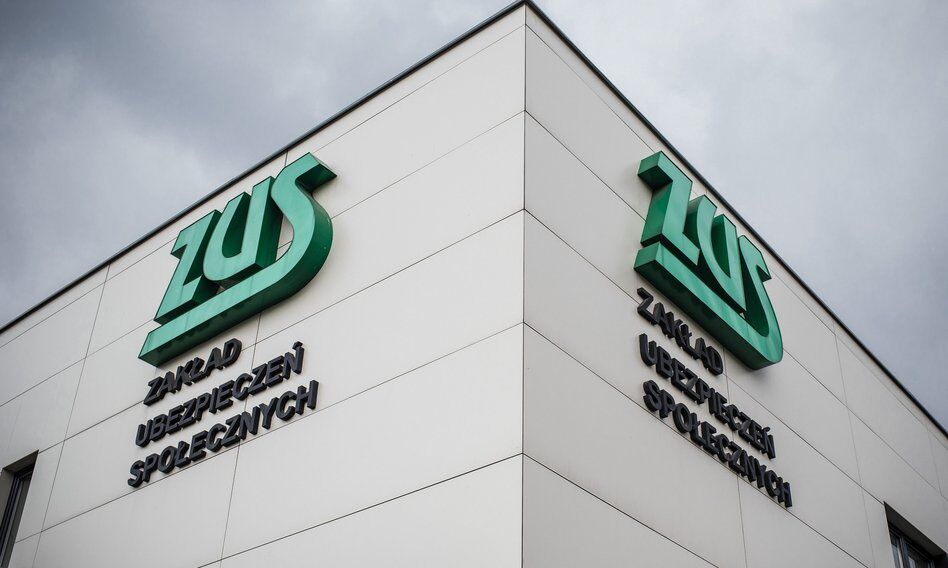 ZUS: Zidentyfikowaliśmy trzy przypadki omyłkowo wypłaconych "czternastek"