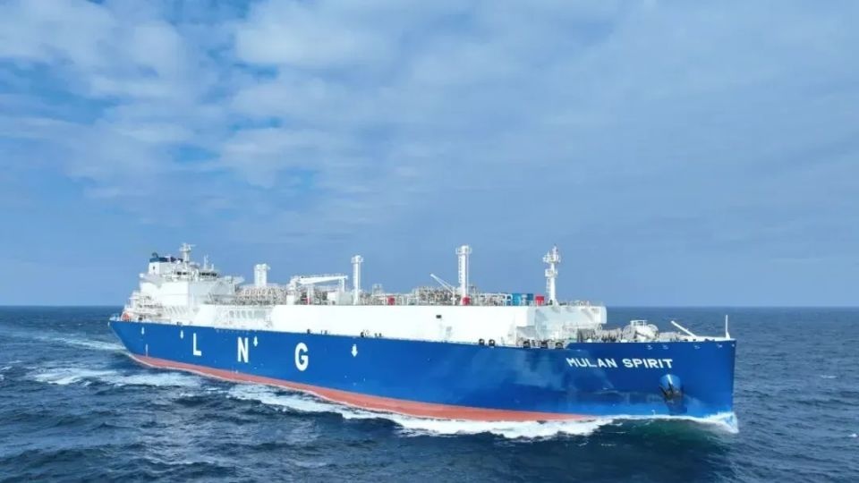 Norwegia monitoruje dziwne zachowanie panamskiego statku płynącego z Rosji