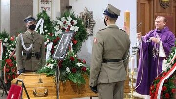 Pogrzeb Jerzego Targalskiego. Szef MON: jestem dumny, że rząd mógł korzystać z jego wiedzy