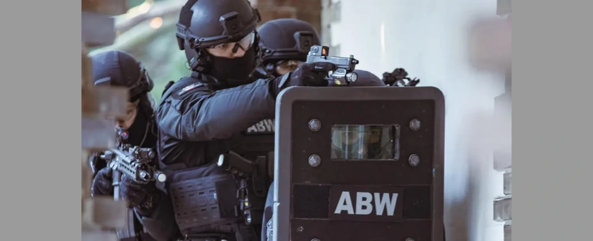 ABW rozbija siatkę werbującą do dywersji w Polsce. Nowe zatrzymania w Warszawie