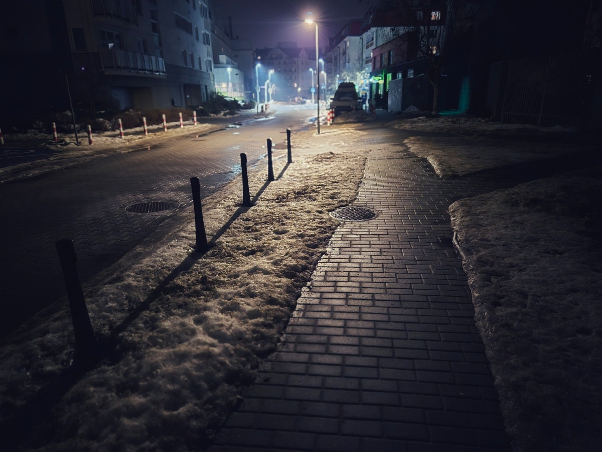 22b9b710-f46e-4c25-b595-464471c9be38