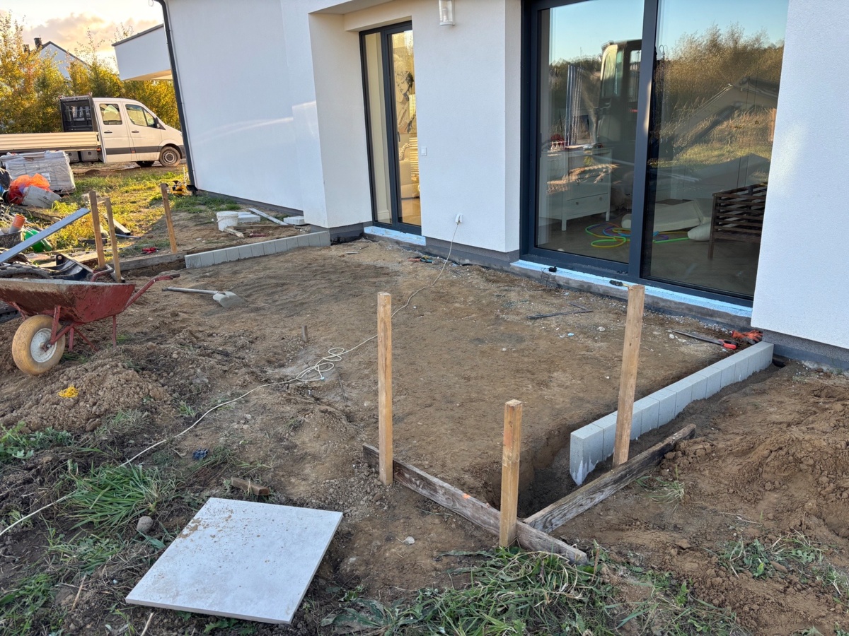 b3b74e08-297a-4f20-9a4e-e5398e877516