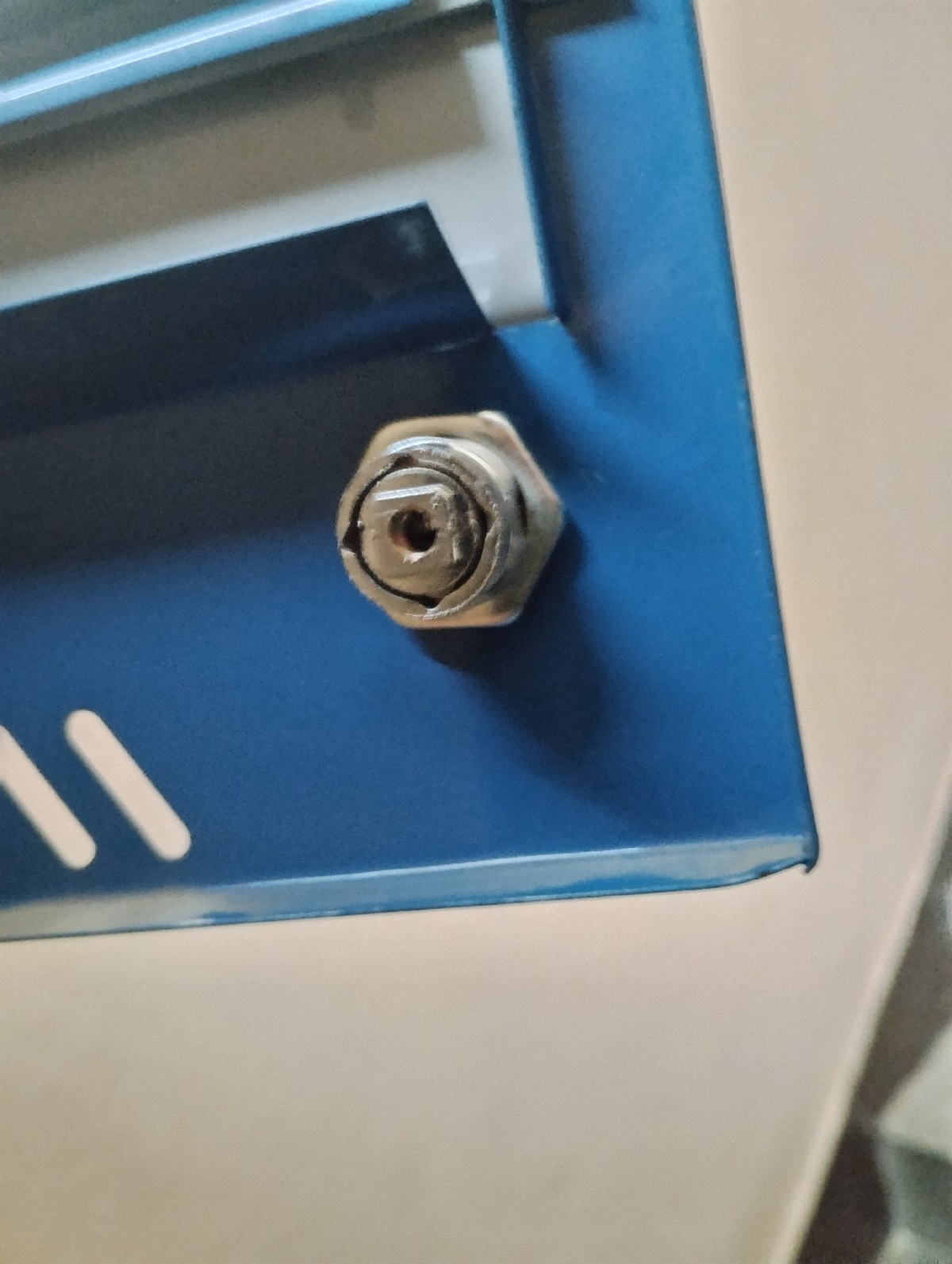 e70bc9cf-ef8e-4ed2-abbd-fb8e8a0fd61f