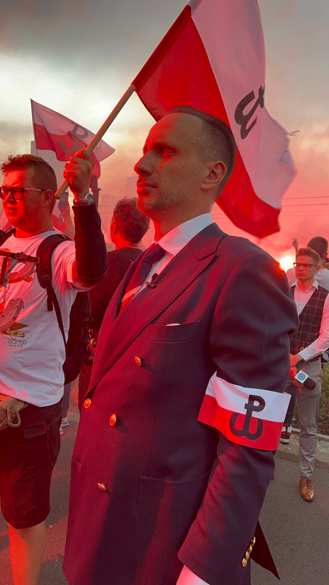 fb2ff944-ce35-452e-83b7-d76fa60961a6