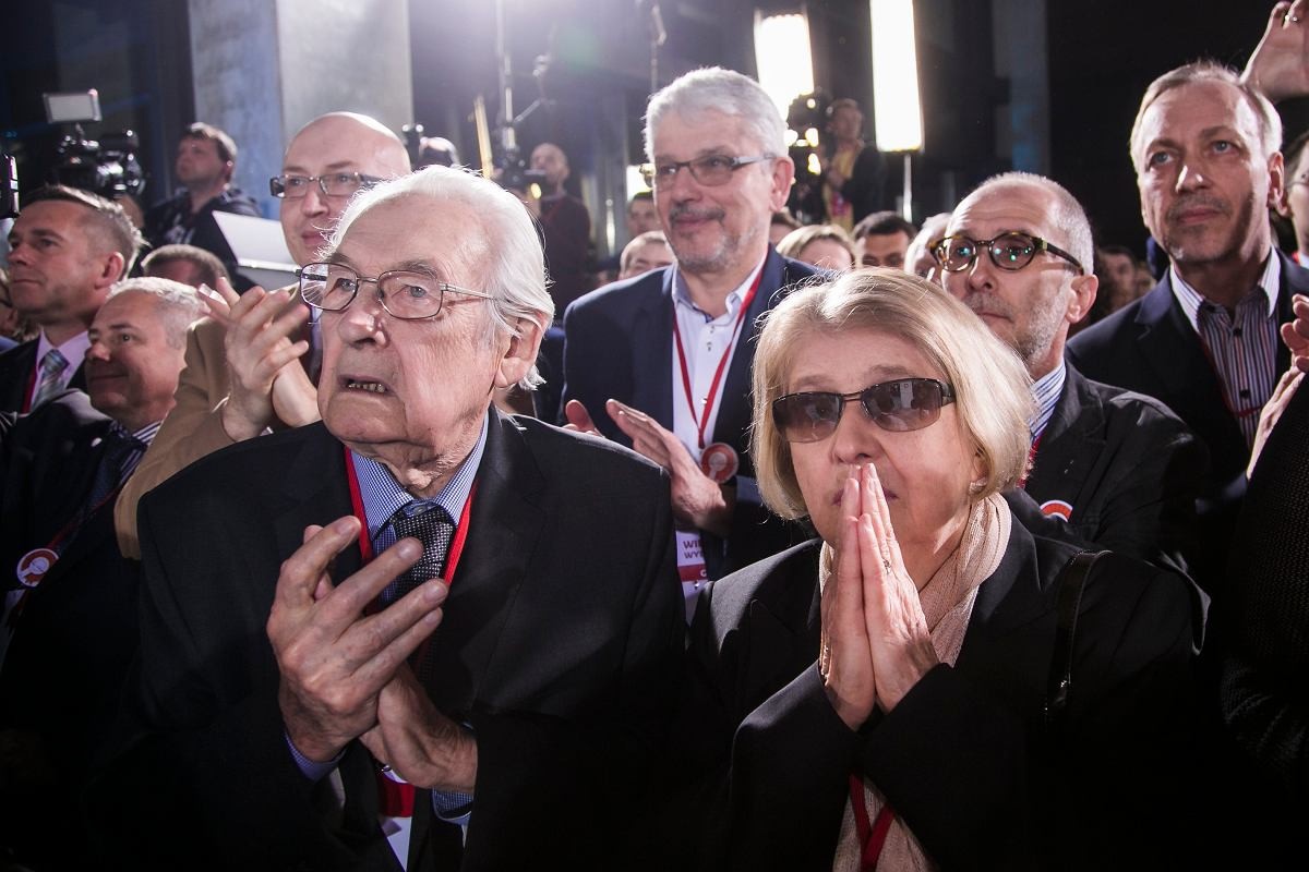 6236aee9-9267-457d-9ccd-9539a3d7e519