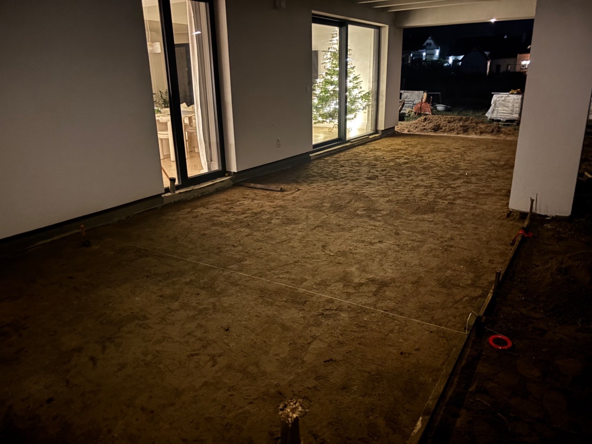 ec096e33-e3ac-4888-a164-1398bc617cf9