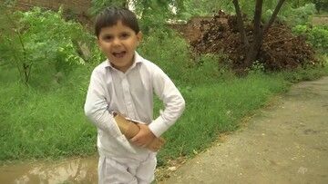 Pakistan. 4-latek najmłodszym pacjentem z bionicznym ramieniem