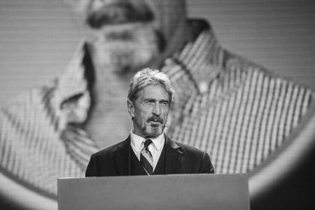 John McAfee znaleziony martwy w celi