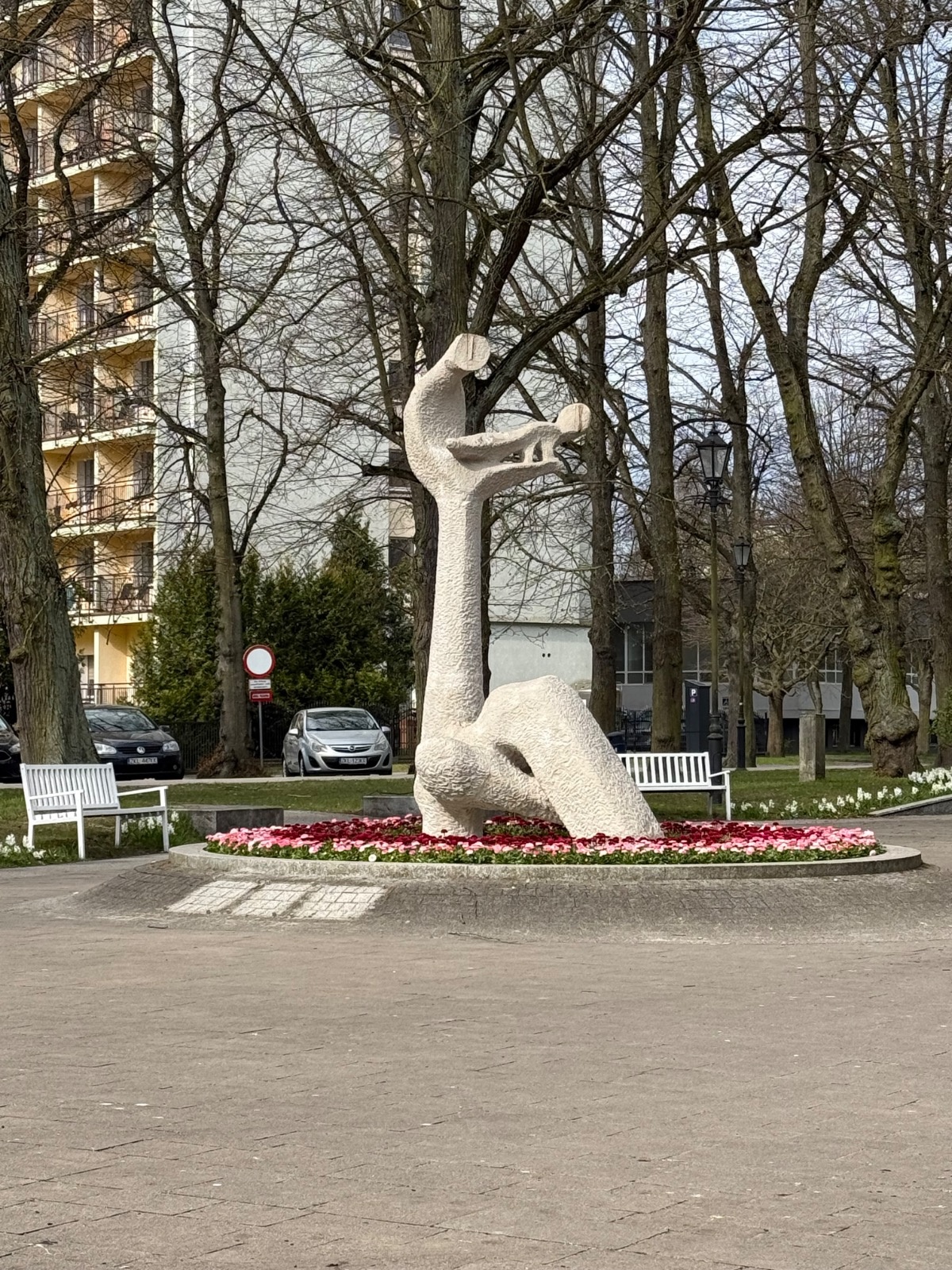 bc14f158-bbdc-480c-898a-1109d029418d