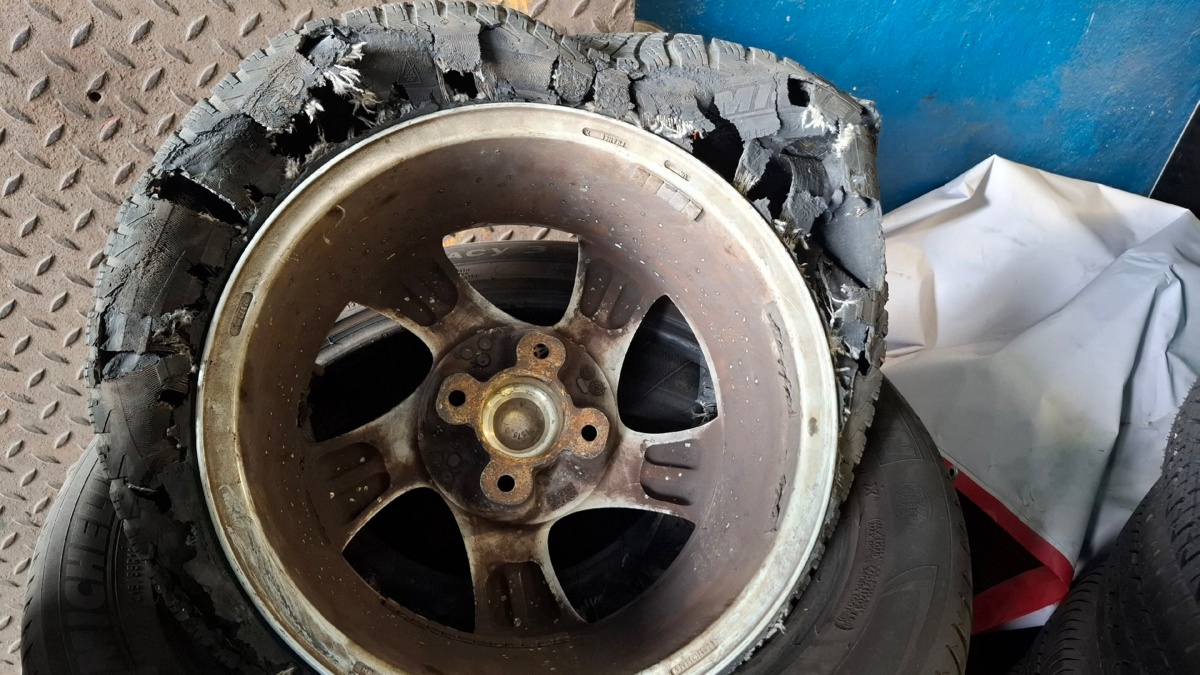 3fb305c8-734f-4129-a437-b1a741c4bf47