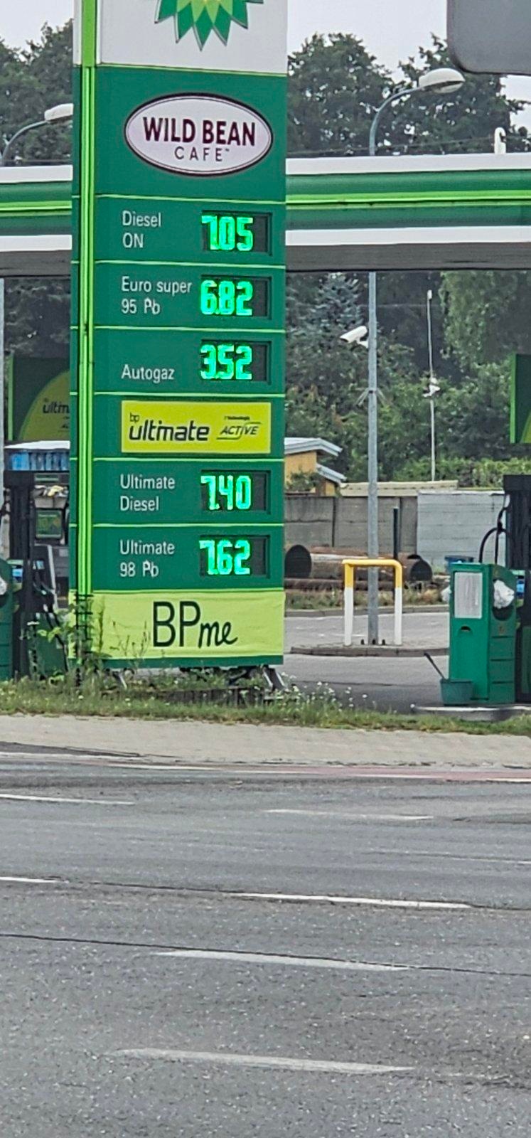 b5e0c23f-f871-40c4-80e6-53ce15a0d718