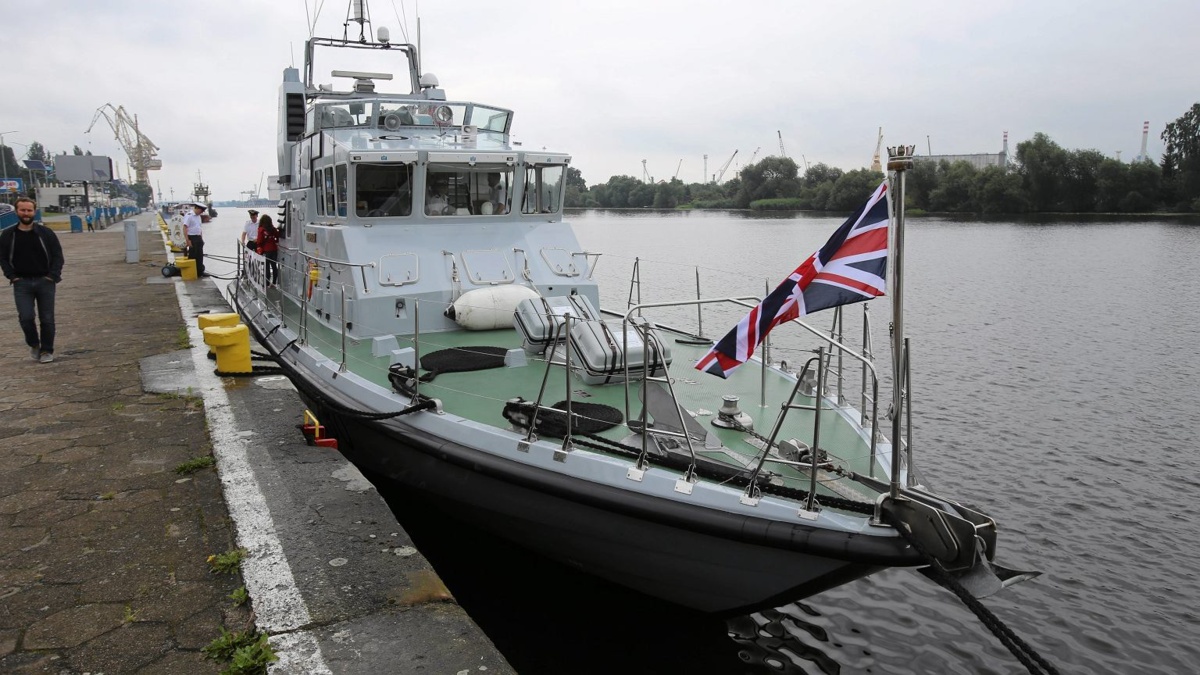 Wielkiej Brytanii zabrakło okrętów. Pomogą Niemcy. "Narodowy wstyd"