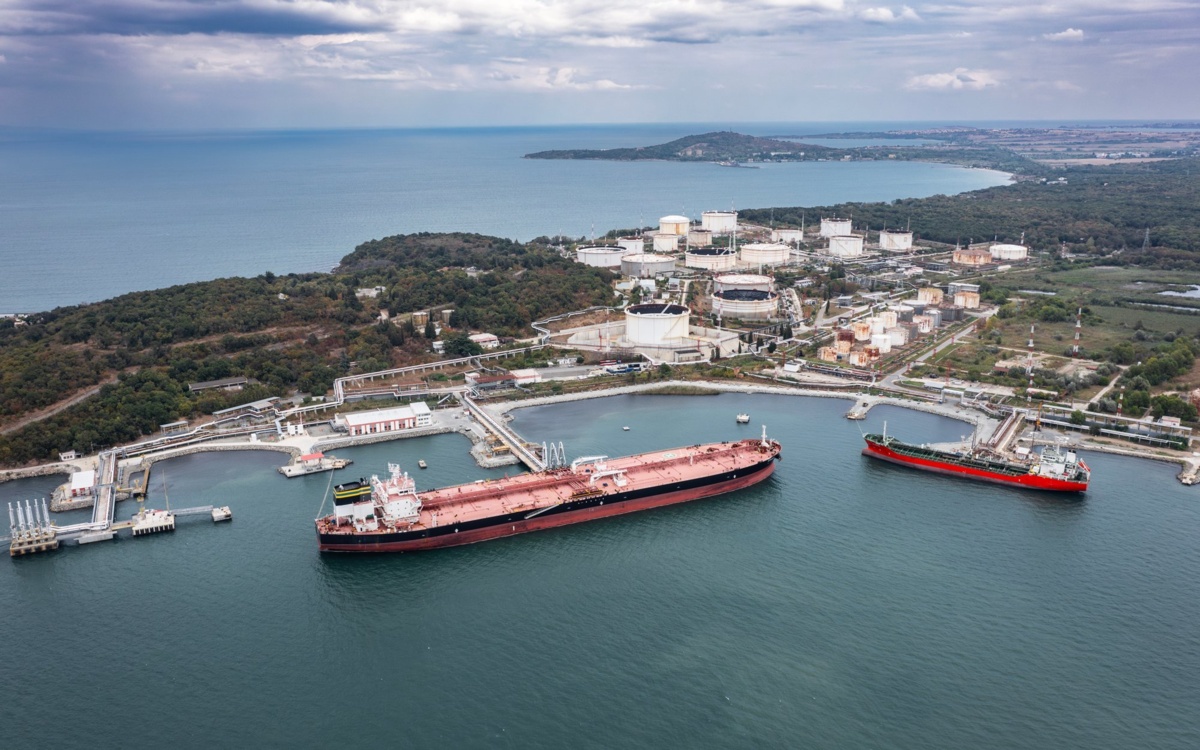 Stanął eksport paliw z rafinerii Łukoilu w Bułgarii. Rosjanie już na nim nie zarobią