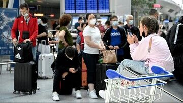 Prof: Zajkowska: powroty z wakacji oznaczają nowe zakażenia