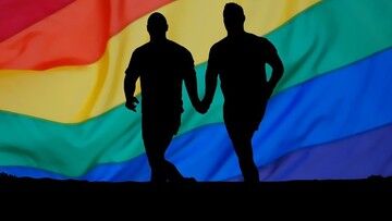 Francja/ Historyk broni węgierskiej ustawy zakazującej propagowania homoseksualizmu