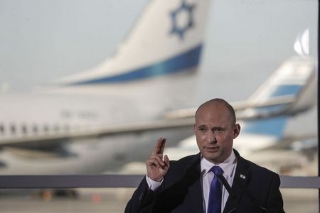 Premier Izraela: Noście maski. Może będą znów obowiązkowe