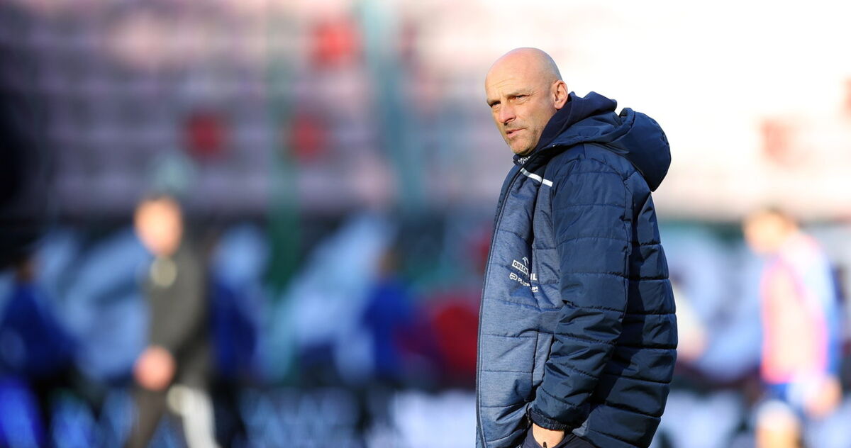 Piłkarska ekstraklasa: Adrian Gula nie jest już trenerem Wisły Kraków