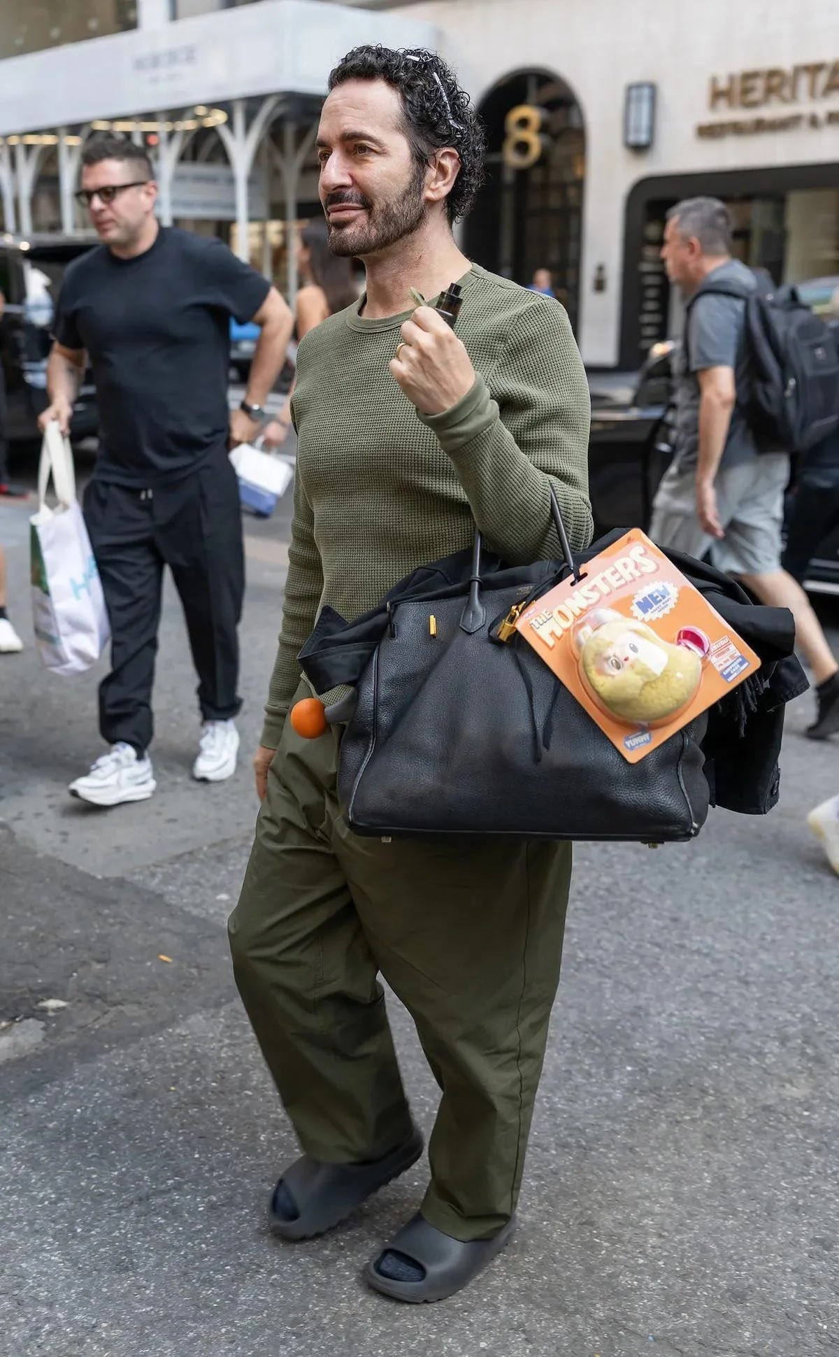 dc62ef83-8b64-4f0c-9400-5819c3d7c565