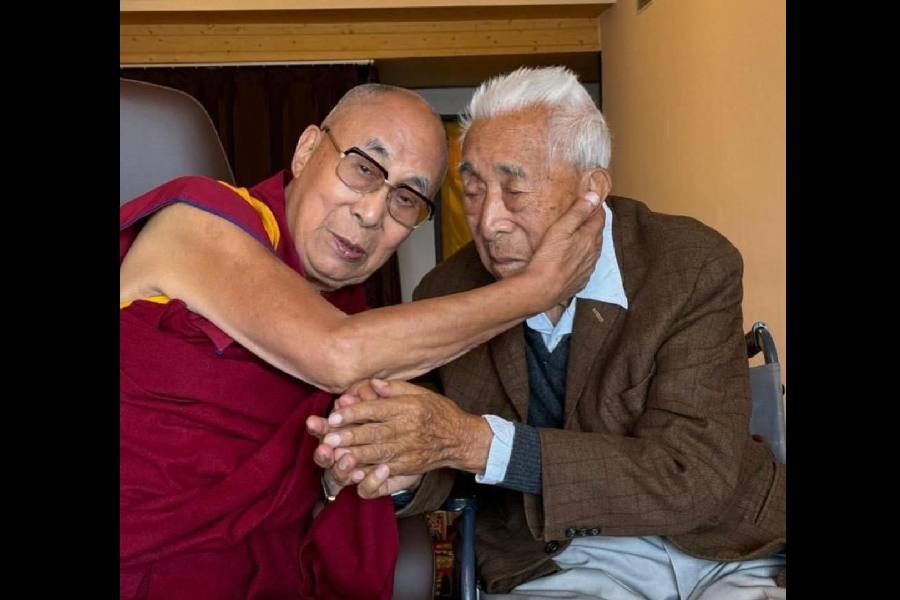 Indie: Zmarł starszy brat Dalajlamy, który uczestniczył w rozmowach z Chinami
