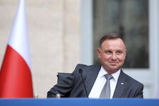 Prezydent dostanie 40 proc. podwyżki. Posłowie przyjęli dwie poprawki Senatu