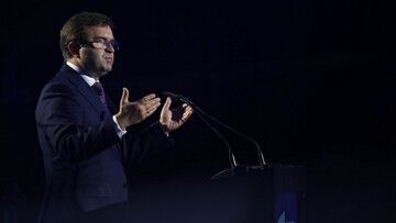 Posłowie odeszli z klubu PiS. "Czeka ich polityczna śmierć"