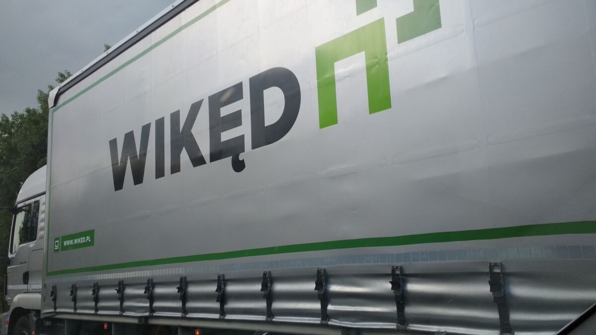 f0051dc8-cf98-4eb4-b582-e33c609a177f