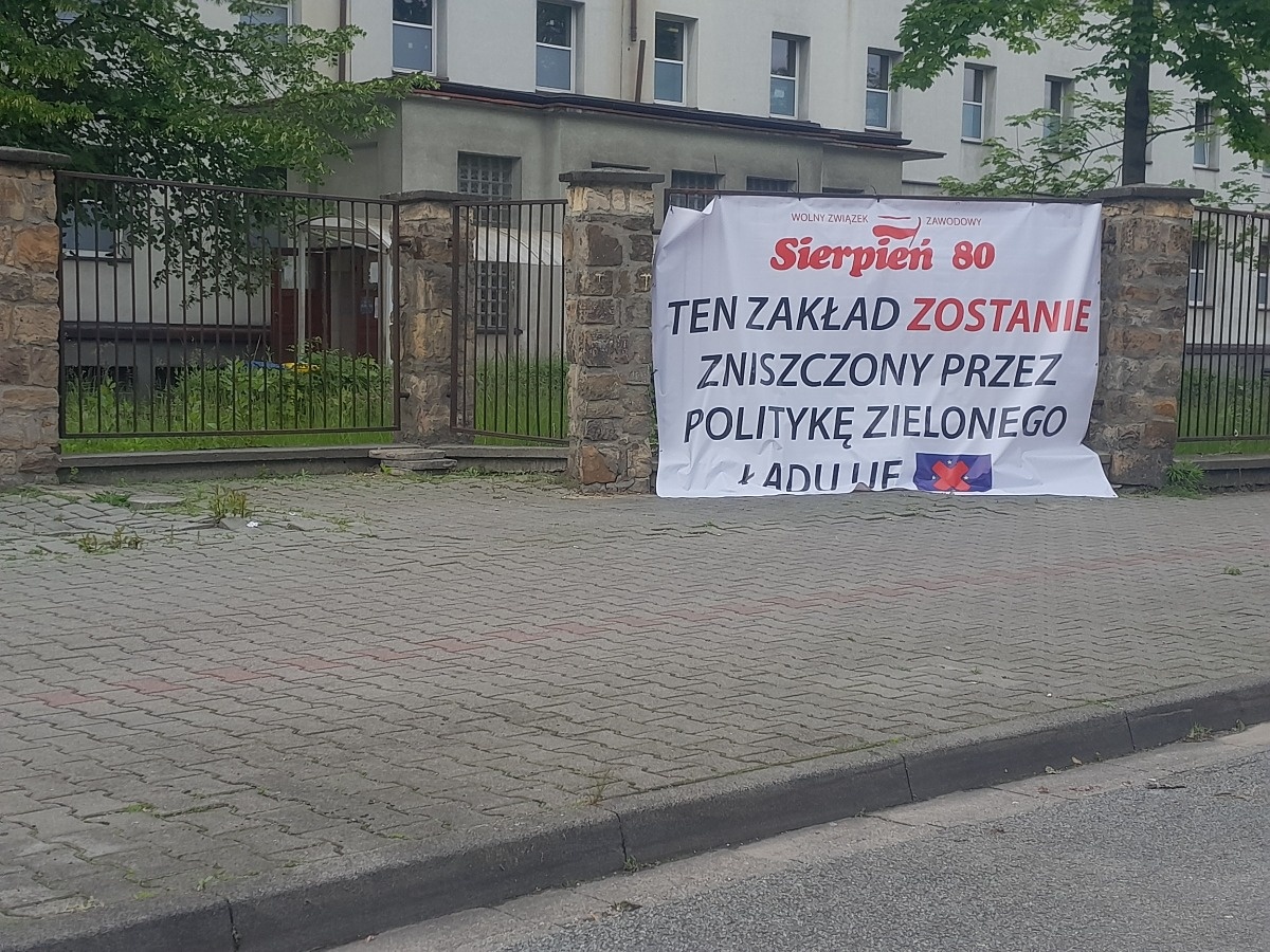 efe63b48-2f8c-4ed9-84cf-e05daf80c93d