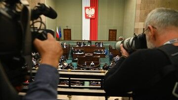 Opozycja o sprawie maili: Zamawiają sobie wyroki jak schabowego