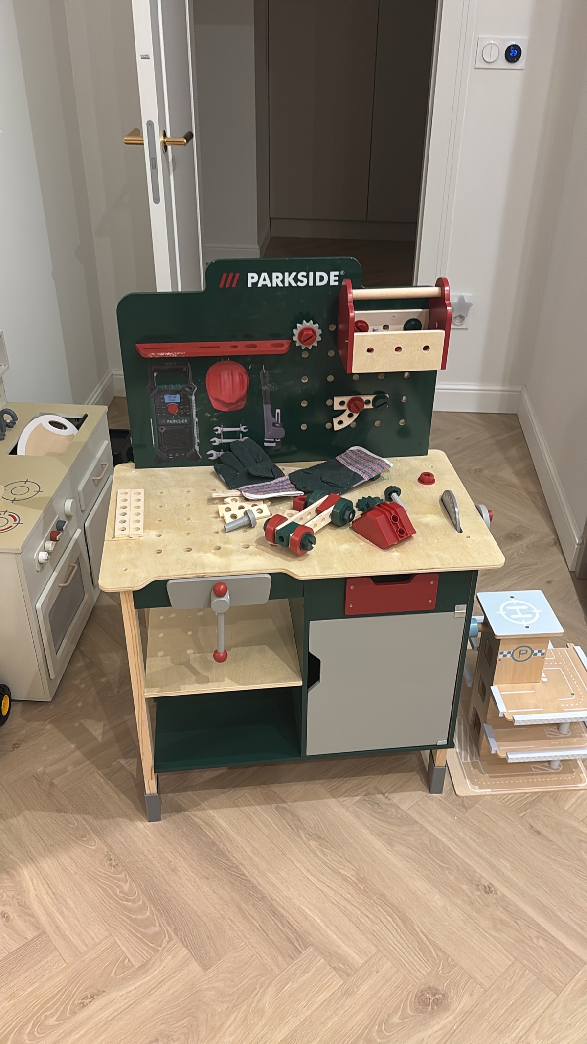 4bbbc446-d183-44af-9b87-36a50c1a3a56