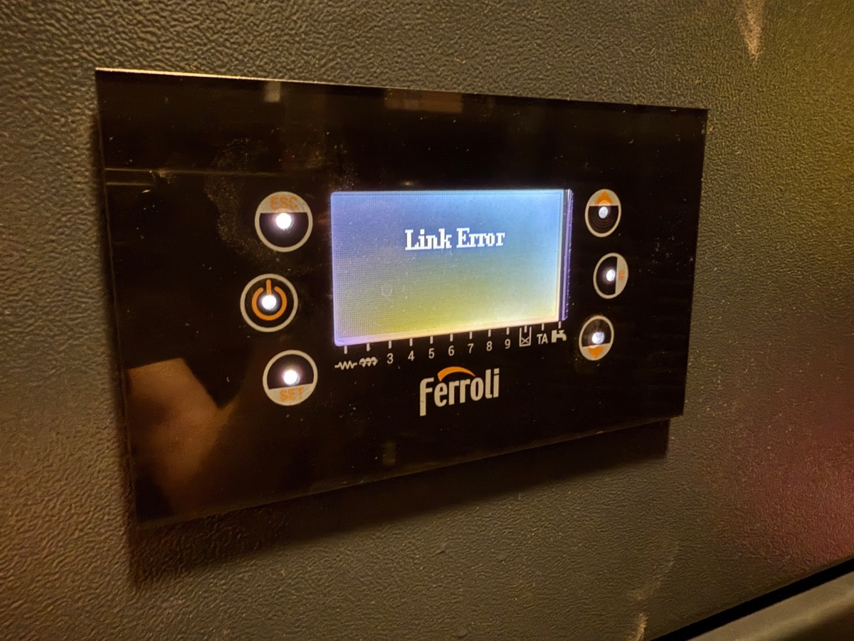 f2dc4fd7-cf59-4ab3-8c8e-21d820dc681e