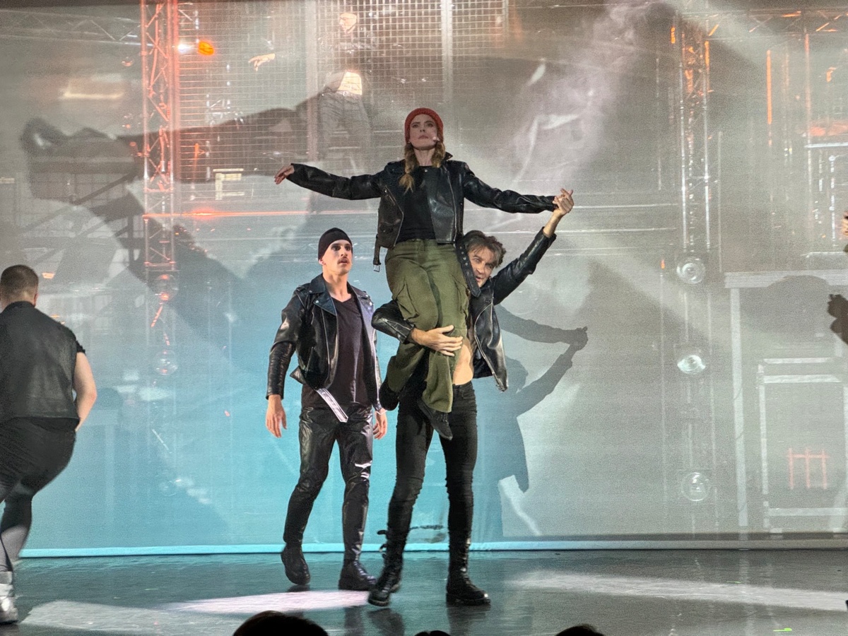 d70bf899-bfb3-42fa-949a-92a113367dda