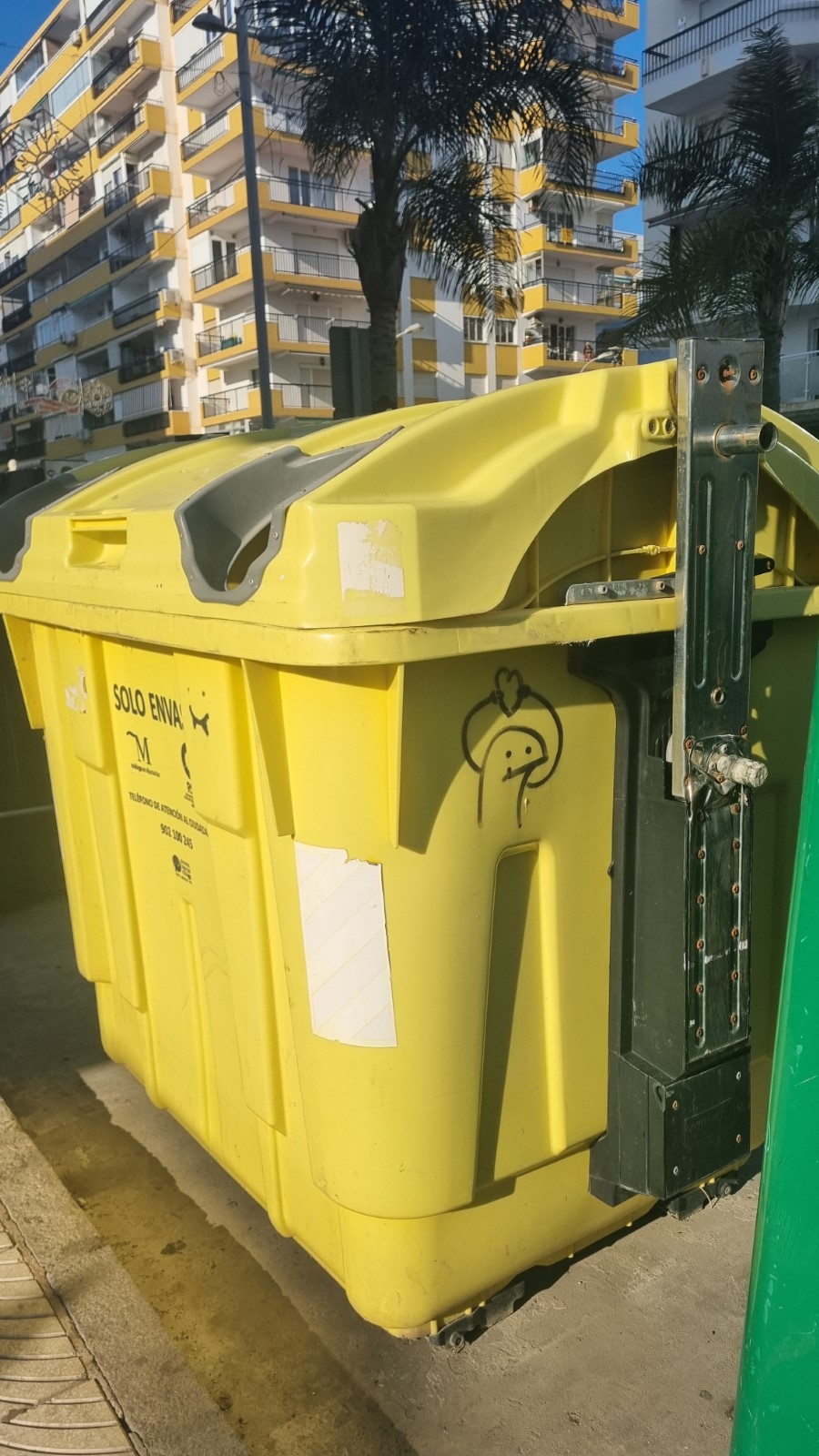 b9e6e96a-a268-4305-b231-eb6a594583f2