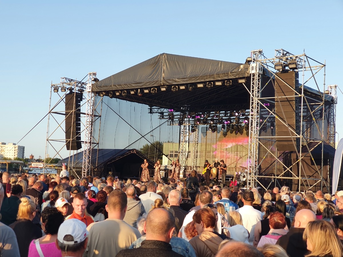 01967fa3-2c3f-4918-94bb-3304e22e65c1