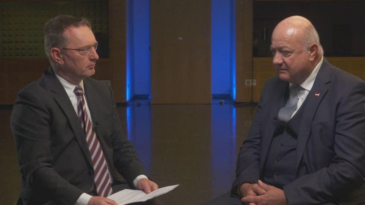 Austria wstrzyma program łączenia rodzin migrantów po zgodzie sądów