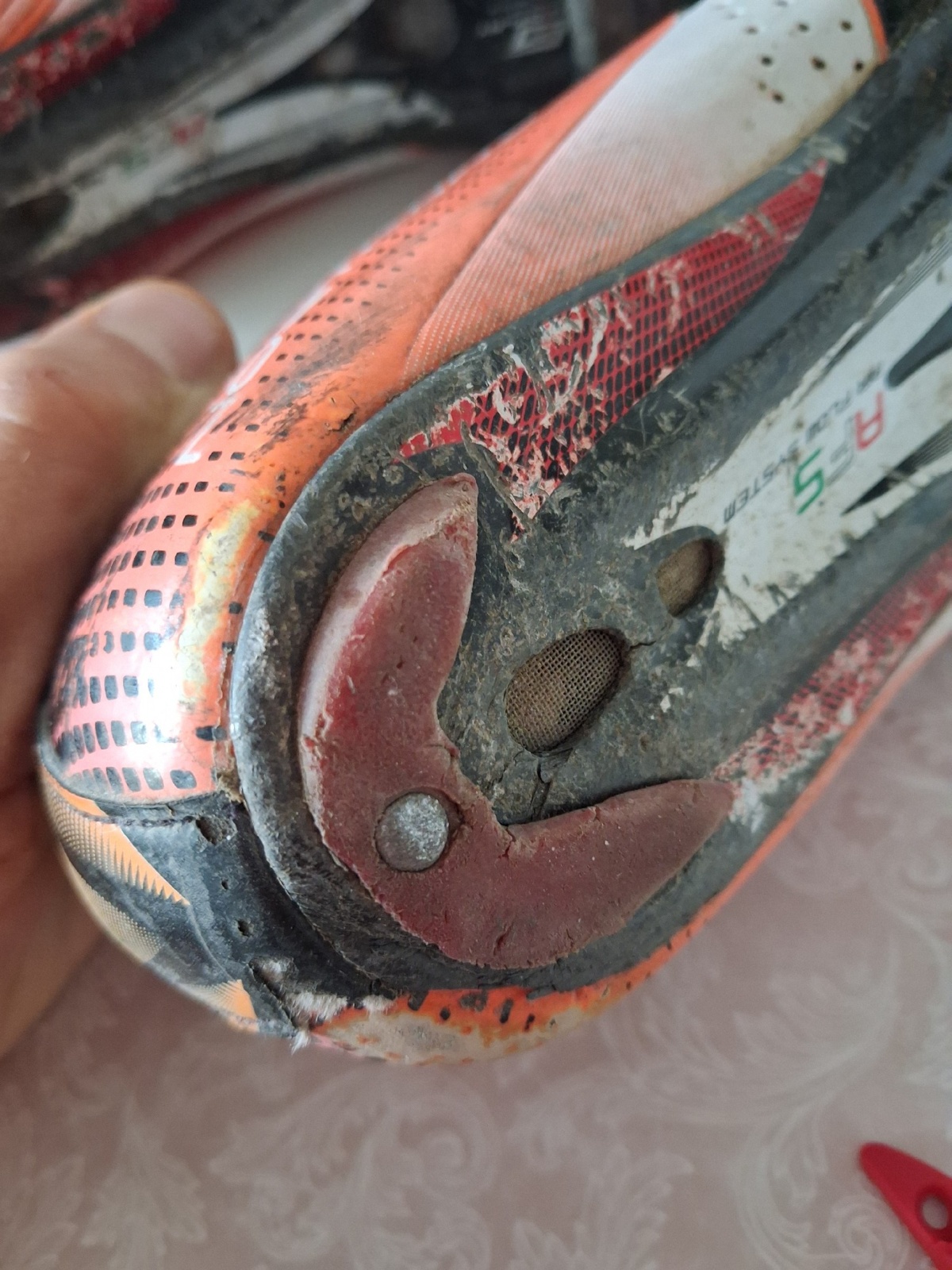 63c35229-2663-49a2-a192-e2a73d31578b