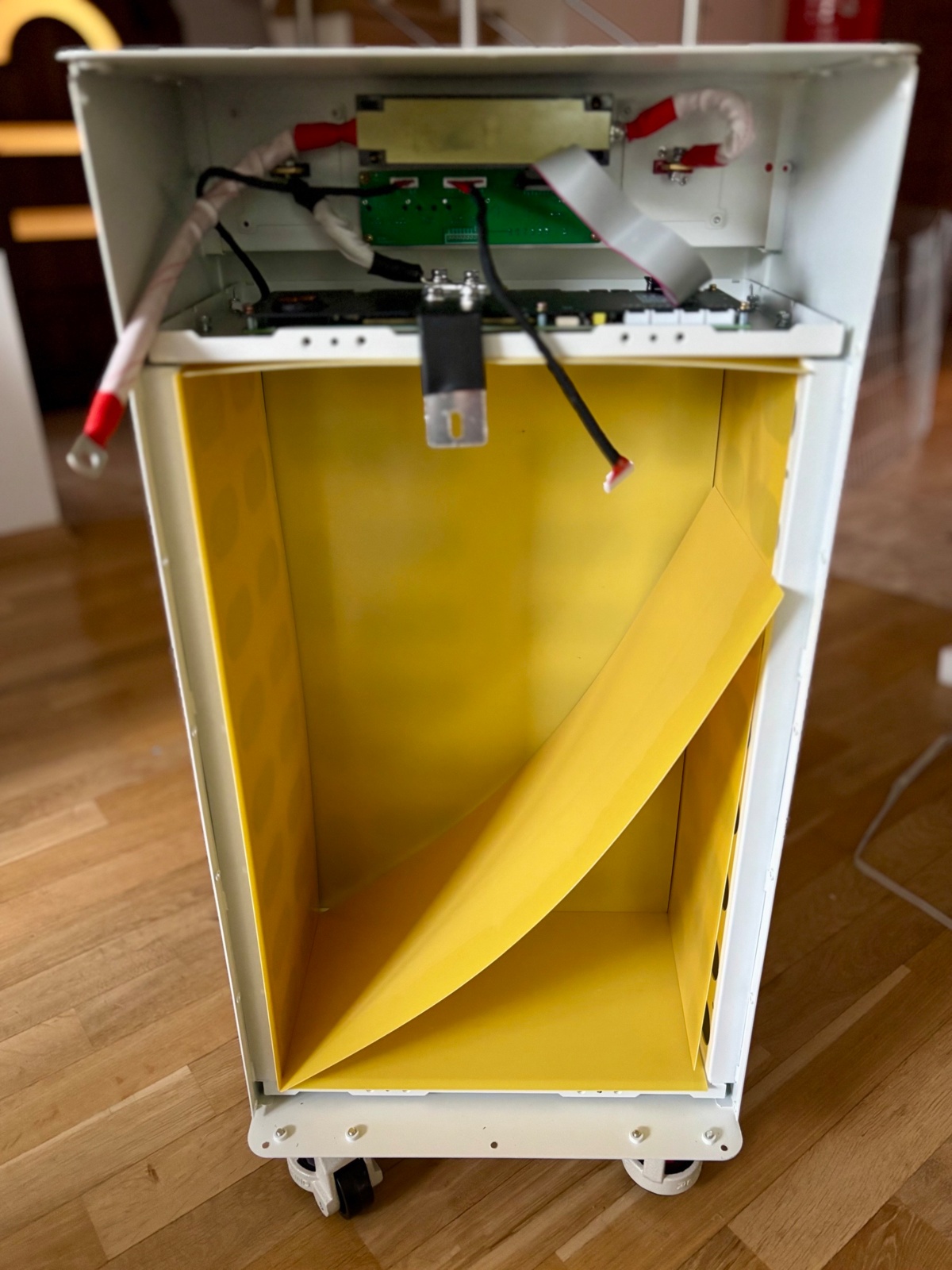 ea2e51e2-988c-46a8-bf23-4f230588d10b