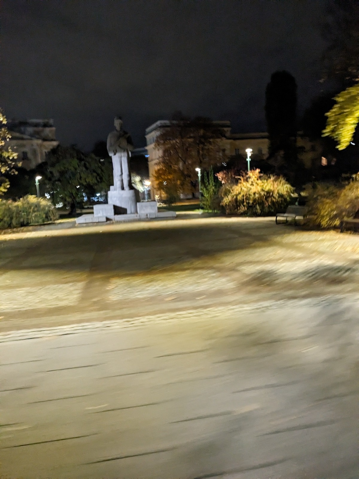 f701fd9c-8c98-4039-8b46-15e569770191