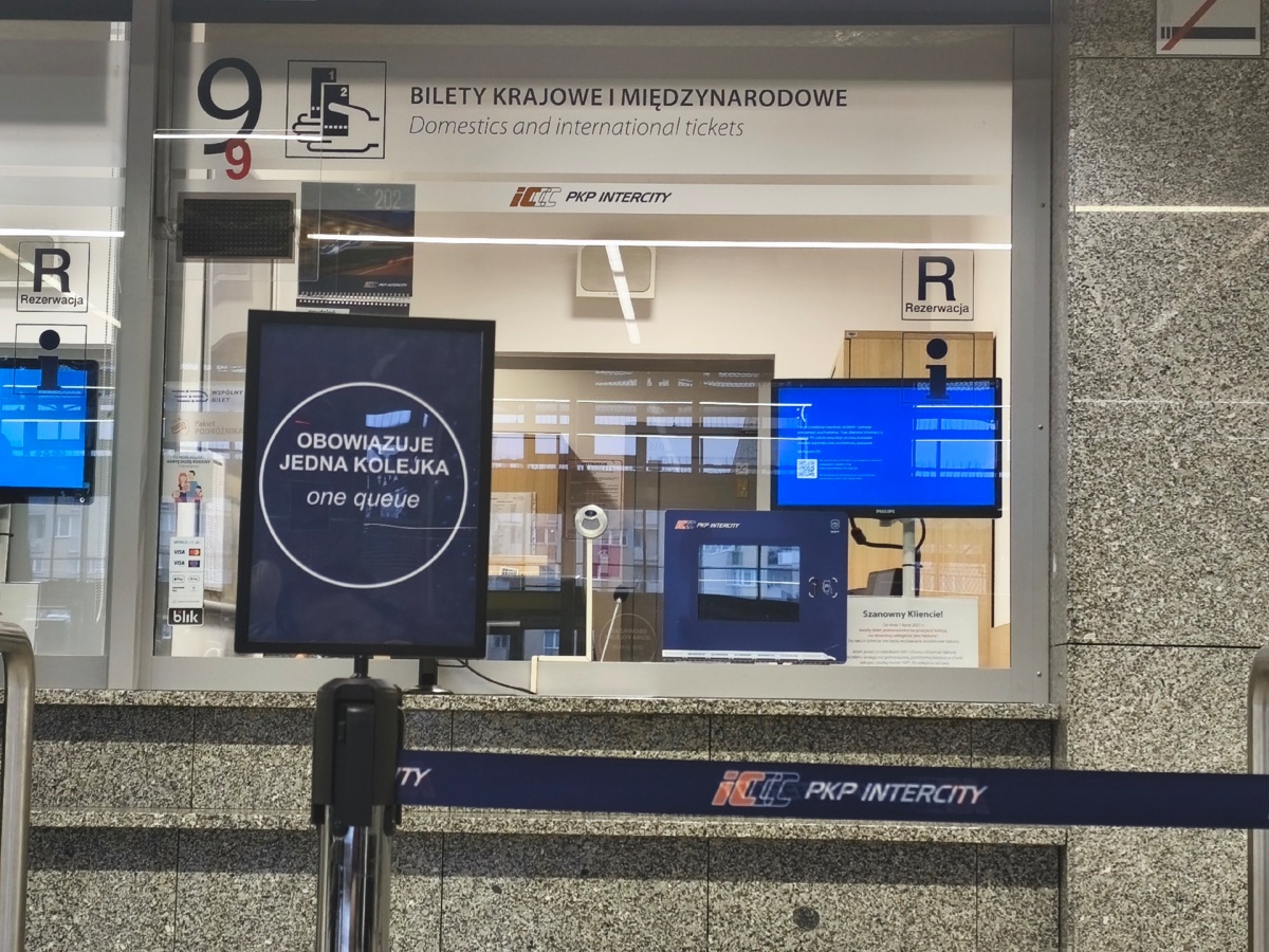 1073d469-0531-47b6-94a6-88d9f83a34d7